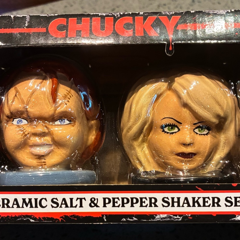 NIB Spencer's Chucky Ceramic Salt & Pepper Shaker Set - Brown and Blonde
